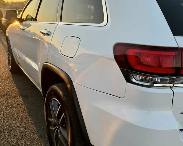 Белый Джип Гранд Чероки, объемом двигателя 3.6 л и пробегом 87 тыс. км за 26000 $, фото 6 на Automoto.ua