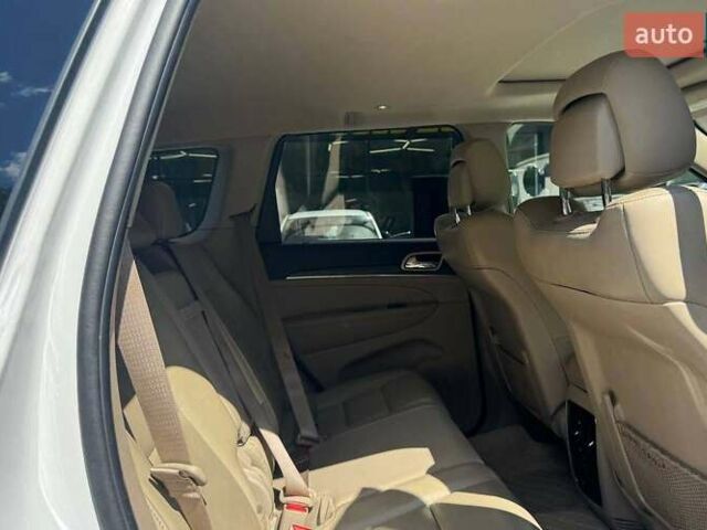 Білий Джип Grand Cherokee, об'ємом двигуна 3.6 л та пробігом 120 тис. км за 27700 $, фото 12 на Automoto.ua