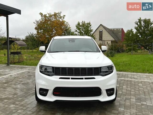 Джип Гранд Чероки 2020 в Луцке на Automoto.ua Белый Джип Гранд Чероки, объемом двигателя 5.65 л и пробегом 81 тыс. км за 29500 $, фото 38 на Automoto.ua