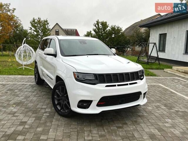 Джип Гранд Чероки 2020 в Луцке на Automoto.ua Белый Джип Гранд Чероки, объемом двигателя 5.65 л и пробегом 81 тыс. км за 29500 $, фото 48 на Automoto.ua