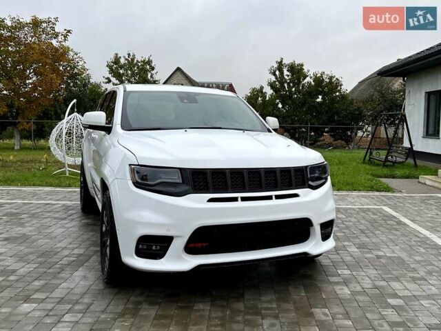 Джип Гранд Чероки 2020 в Луцке на Automoto.ua Белый Джип Гранд Чероки, объемом двигателя 5.65 л и пробегом 81 тыс. км за 29500 $, фото 36 на Automoto.ua