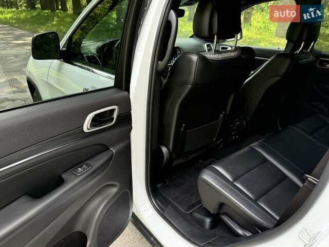 Білий Джип Grand Cherokee, об'ємом двигуна 3.6 л та пробігом 59 тис. км за 24500 $, фото 12 на Automoto.ua