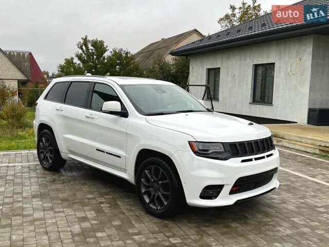 Джип Гранд Чероки 2020 в Луцке на Automoto.ua Белый Джип Гранд Чероки, объемом двигателя 5.65 л и пробегом 81 тыс. км за 29500 $, фото 31 на Automoto.ua
