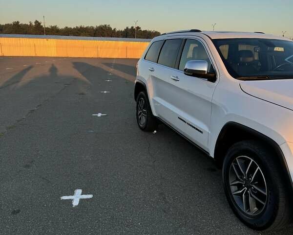 Белый Джип Гранд Чероки, объемом двигателя 3.6 л и пробегом 87 тыс. км за 26000 $, фото 5 на Automoto.ua