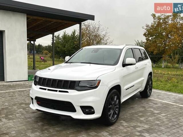 Джип Гранд Чероки 2020 в Луцке на Automoto.ua Белый Джип Гранд Чероки, объемом двигателя 5.65 л и пробегом 81 тыс. км за 29500 $, фото 9 на Automoto.ua