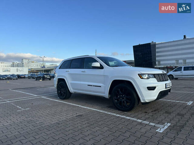Джип Grand Cherokee 2020 у Житомирі на Automoto.ua Білий Джип Grand Cherokee, об'ємом двигуна 3.6 л та пробігом 98 тис. км за 25699 $, фото 2 на Automoto.ua