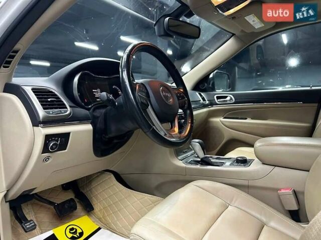 Білий Джип Grand Cherokee, об'ємом двигуна 3.6 л та пробігом 121 тис. км за 25700 $, фото 15 на Automoto.ua