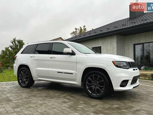 Джип Гранд Чероки 2020 в Луцке на Automoto.ua Белый Джип Гранд Чероки, объемом двигателя 5.65 л и пробегом 81 тыс. км за 29500 $, фото 45 на Automoto.ua