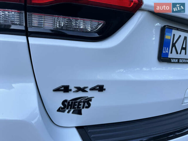 Білий Джип Grand Cherokee, об'ємом двигуна 5.65 л та пробігом 43 тис. км за 38500 $, фото 24 на Automoto.ua