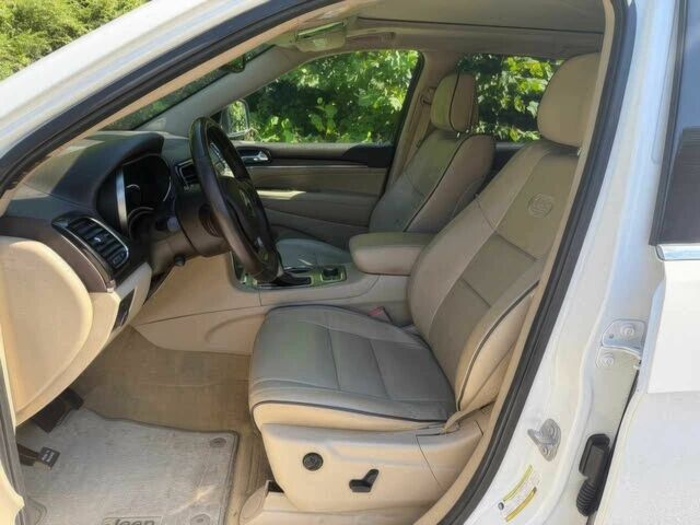 Белый Джип Гранд Чероки, объемом двигателя 3.6 л и пробегом 32 тыс. км за 12000 $, фото 8 на Automoto.ua