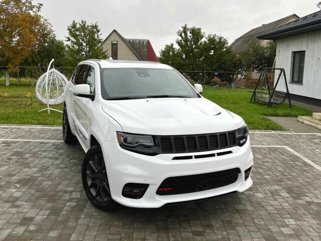 Джип Гранд Чероки 2020 в Луцке на Automoto.ua Белый Джип Гранд Чероки, объемом двигателя 5.7 л и пробегом 82 тыс. км за 29500 $, фото 1 на Automoto.ua