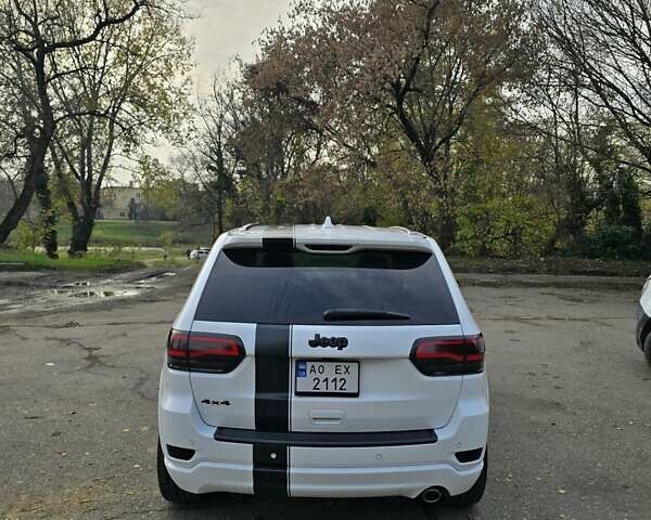 Белый Джип Гранд Чероки, объемом двигателя 3.6 л и пробегом 71 тыс. км за 26000 $, фото 3 на Automoto.ua