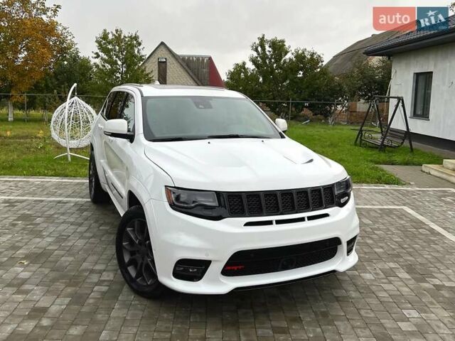 Джип Гранд Чероки 2020 в Луцке на Automoto.ua Белый Джип Гранд Чероки, объемом двигателя 5.65 л и пробегом 81 тыс. км за 29500 $, фото 4 на Automoto.ua