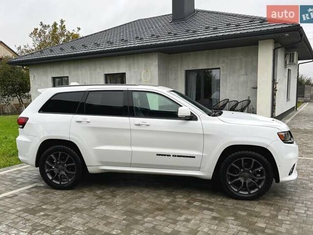 Джип Гранд Чероки 2020 в Луцке на Automoto.ua Белый Джип Гранд Чероки, объемом двигателя 5.65 л и пробегом 81 тыс. км за 29500 $, фото 44 на Automoto.ua