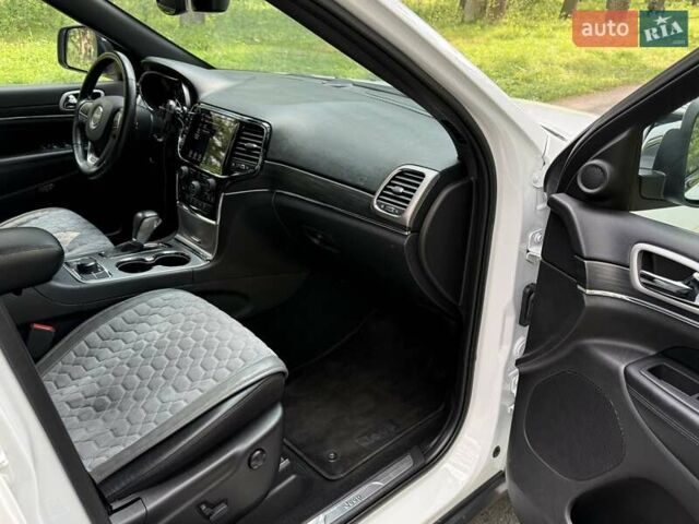 Білий Джип Grand Cherokee, об'ємом двигуна 3.6 л та пробігом 59 тис. км за 24500 $, фото 18 на Automoto.ua