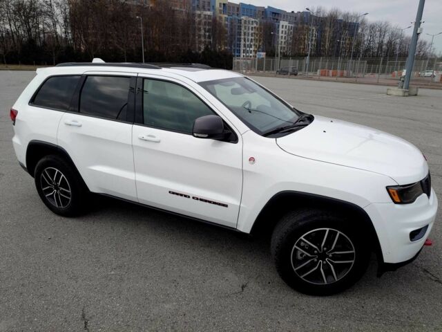 Білий Джип Grand Cherokee, об'ємом двигуна 3.6 л та пробігом 47 тис. км за 33999 $, фото 3 на Automoto.ua