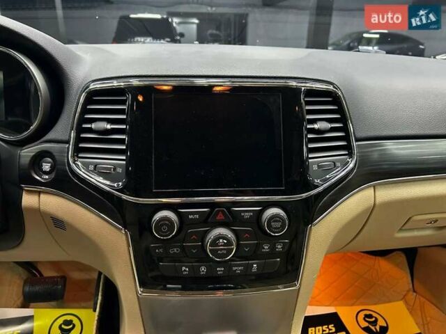 Білий Джип Grand Cherokee, об'ємом двигуна 3.6 л та пробігом 121 тис. км за 25700 $, фото 8 на Automoto.ua