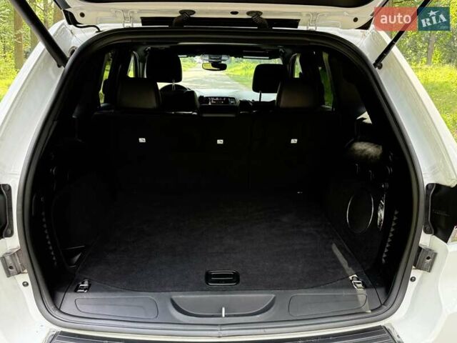 Білий Джип Grand Cherokee, об'ємом двигуна 3.6 л та пробігом 59 тис. км за 24500 $, фото 30 на Automoto.ua