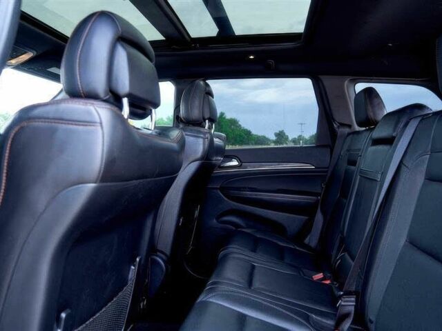 Білий Джип Grand Cherokee, об'ємом двигуна 5.7 л та пробігом 40 тис. км за 16000 $, фото 19 на Automoto.ua
