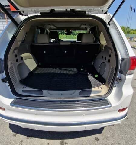 Джип Гранд Чероки 2020 в Мироновке на Automoto.ua Белый Джип Гранд Чероки, объемом двигателя 3.61 л и пробегом 68 тыс. км за 32000 $, фото 11 на Automoto.ua