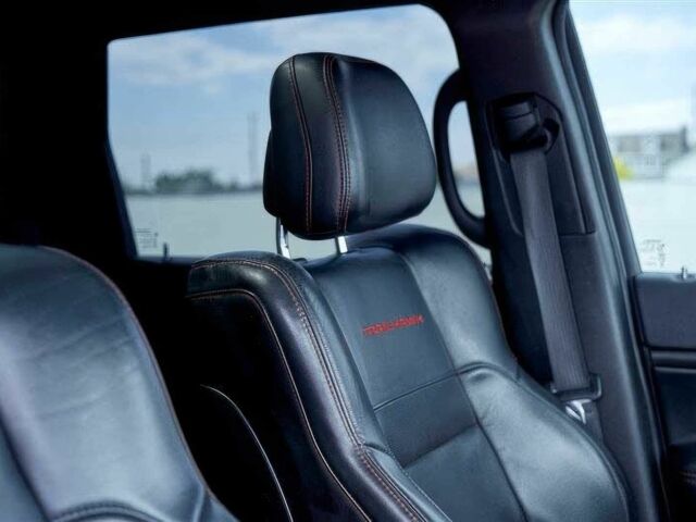 Білий Джип Grand Cherokee, об'ємом двигуна 5.7 л та пробігом 40 тис. км за 16000 $, фото 13 на Automoto.ua