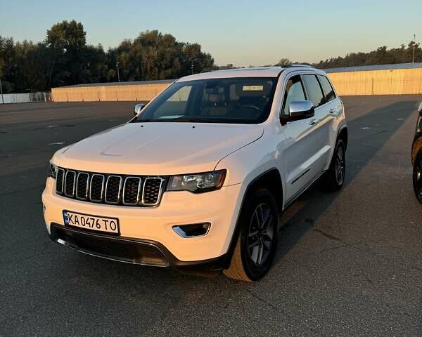 Белый Джип Гранд Чероки, объемом двигателя 3.6 л и пробегом 87 тыс. км за 26000 $, фото 1 на Automoto.ua