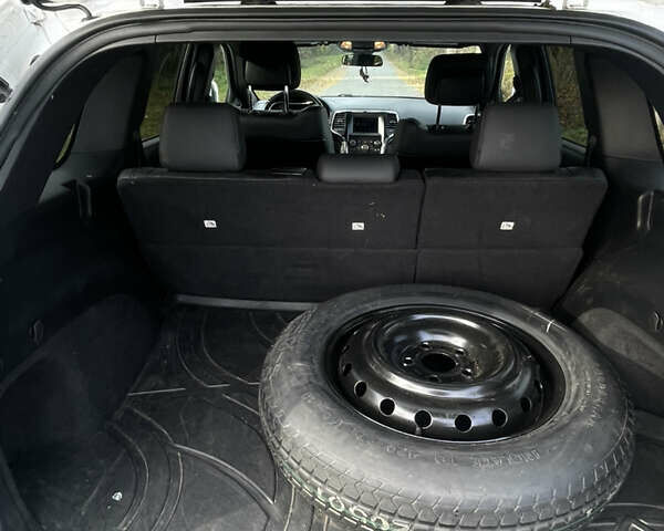 Білий Джип Grand Cherokee, об'ємом двигуна 3.6 л та пробігом 71 тис. км за 21900 $, фото 17 на Automoto.ua