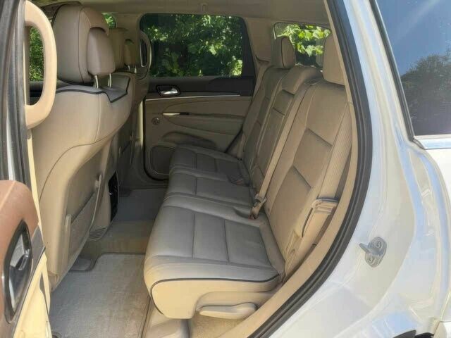 Белый Джип Гранд Чероки, объемом двигателя 3.6 л и пробегом 32 тыс. км за 12000 $, фото 10 на Automoto.ua