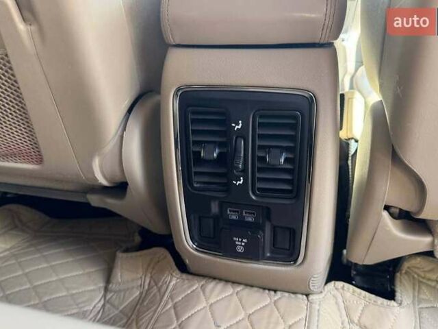 Білий Джип Grand Cherokee, об'ємом двигуна 3.6 л та пробігом 120 тис. км за 27700 $, фото 11 на Automoto.ua
