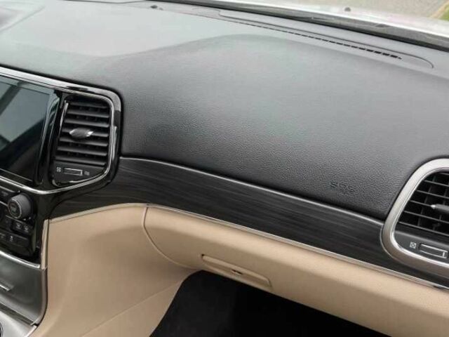 Білий Джип Grand Cherokee, об'ємом двигуна 3.6 л та пробігом 28 тис. км за 15800 $, фото 9 на Automoto.ua