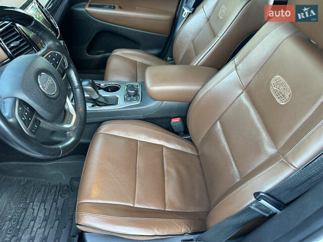 Джип Гранд Чероки 2020 в Киеве на Automoto.ua Белый Джип Гранд Чероки, объемом двигателя 5.7 л и пробегом 43 тыс. км за 35999 $, фото 34 на Automoto.ua