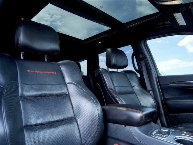 Білий Джип Grand Cherokee, об'ємом двигуна 5.7 л та пробігом 40 тис. км за 16000 $, фото 12 на Automoto.ua