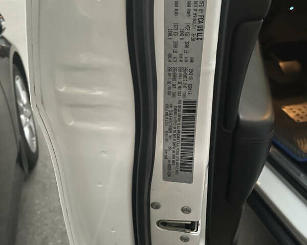 Білий Джип Grand Cherokee, об'ємом двигуна 3.6 л та пробігом 67 тис. км за 29999 $, фото 15 на Automoto.ua