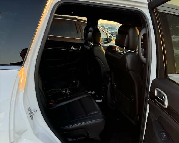 Белый Джип Гранд Чероки, объемом двигателя 3.6 л и пробегом 87 тыс. км за 26000 $, фото 8 на Automoto.ua