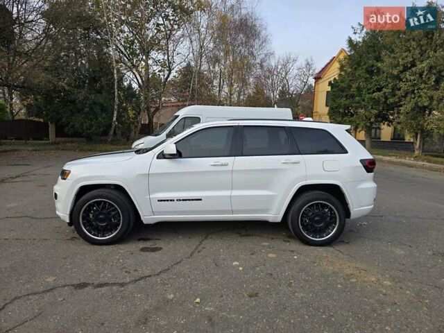 Белый Джип Гранд Чероки, объемом двигателя 3.6 л и пробегом 71 тыс. км за 26000 $, фото 4 на Automoto.ua