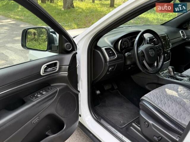 Білий Джип Grand Cherokee, об'ємом двигуна 3.6 л та пробігом 59 тис. км за 24500 $, фото 9 на Automoto.ua