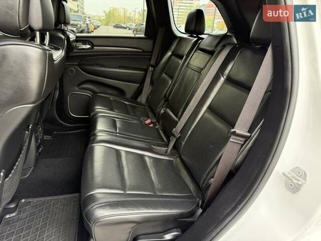 Джип Grand Cherokee 2021 у Дніпро (Дніпропетровську) на Automoto.ua Білий Джип Grand Cherokee, об'ємом двигуна 3.6 л та пробігом 93 тис. км за 26500 $, фото 22 на Automoto.ua