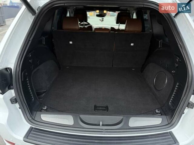 Белый Джип Гранд Чероки, объемом двигателя 2.97 л и пробегом 110 тыс. км за 34000 $, фото 16 на Automoto.ua