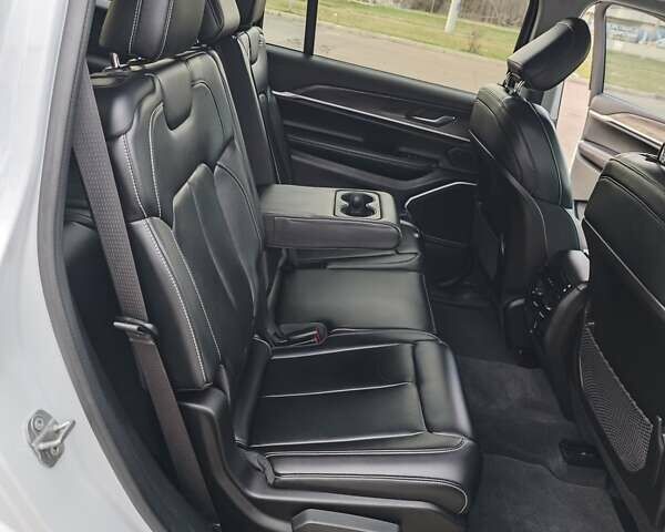 Білий Джип Grand Cherokee, об'ємом двигуна 3.6 л та пробігом 19 тис. км за 37000 $, фото 46 на Automoto.ua