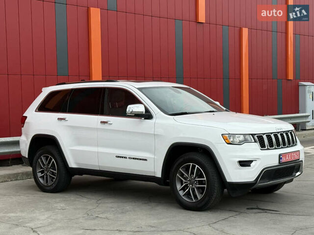 Джип Гранд Чероки 2021 в Киеве на Automoto.ua Белый Джип Гранд Чероки, объемом двигателя 3.6 л и пробегом 61 тыс. км за 25500 $, фото 14 на Automoto.ua