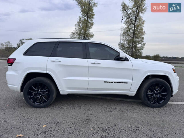 Білий Джип Grand Cherokee, об'ємом двигуна 3.6 л та пробігом 92 тис. км за 24500 $, фото 5 на Automoto.ua