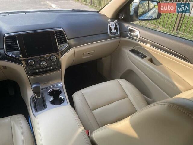 Джип Гранд Чероки 2021 в Харькове на Automoto.ua Белый Джип Гранд Чероки, объемом двигателя 3.6 л и пробегом 92 тыс. км за 27700 $, фото 19 на Automoto.ua
