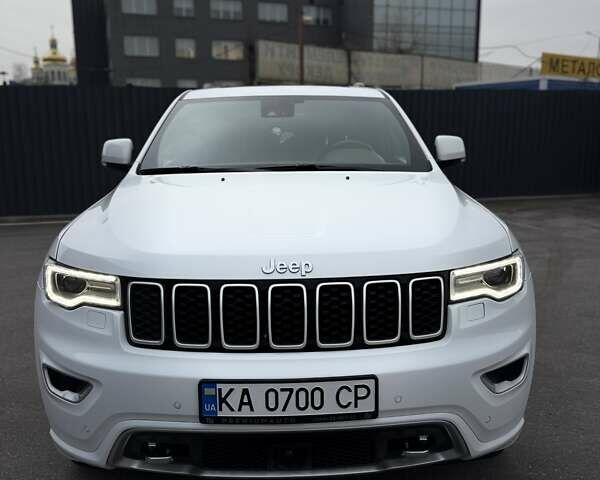 Белый Джип Гранд Чероки, объемом двигателя 2.97 л и пробегом 110 тыс. км за 34000 $, фото 1 на Automoto.ua