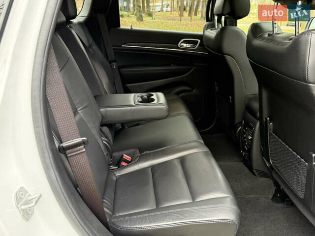 Белый Джип Гранд Чероки, объемом двигателя 3.6 л и пробегом 61 тыс. км за 24900 $, фото 59 на Automoto.ua