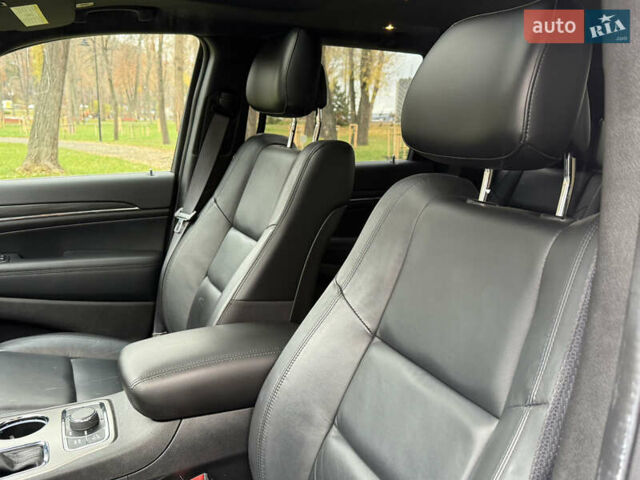 Белый Джип Гранд Чероки, объемом двигателя 3.6 л и пробегом 61 тыс. км за 24900 $, фото 34 на Automoto.ua