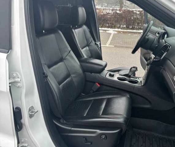 Білий Джип Grand Cherokee, об'ємом двигуна 3.6 л та пробігом 54 тис. км за 15600 $, фото 10 на Automoto.ua