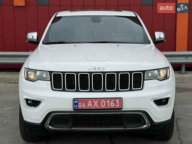Джип Гранд Чероки 2021 в Киеве на Automoto.ua Белый Джип Гранд Чероки, объемом двигателя 3.6 л и пробегом 61 тыс. км за 25500 $, фото 4 на Automoto.ua