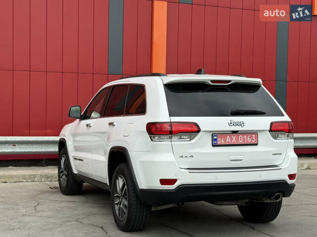 Джип Гранд Чероки 2021 в Киеве на Automoto.ua Белый Джип Гранд Чероки, объемом двигателя 3.6 л и пробегом 61 тыс. км за 25500 $, фото 19 на Automoto.ua