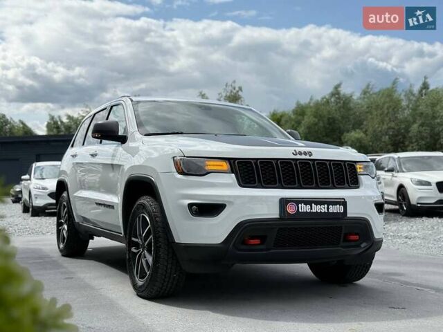 Білий Джип Grand Cherokee, об'ємом двигуна 5.65 л та пробігом 4 тис. км за 39898 $, фото 12 на Automoto.ua