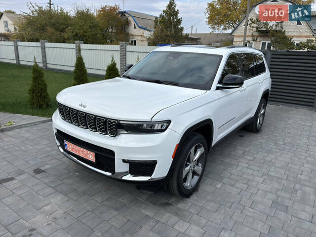 Джип Гранд Чероки 2021 в Полтаве на Automoto.ua Белый Джип Гранд Чероки, объемом двигателя 3.6 л и пробегом 64 тыс. км за 35000 $, фото 23 на Automoto.ua